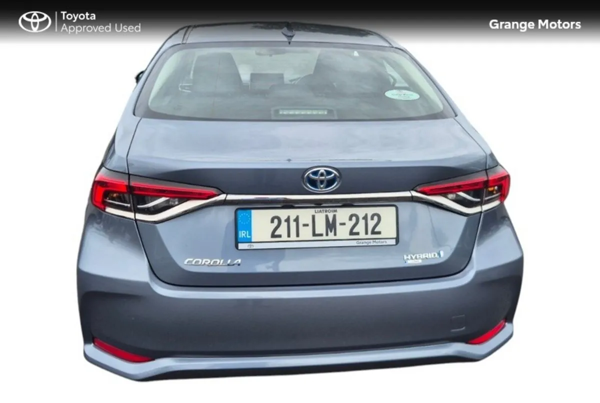 Toyota Corolla 1.8 HYBRID LUNA SALOON - Image 4