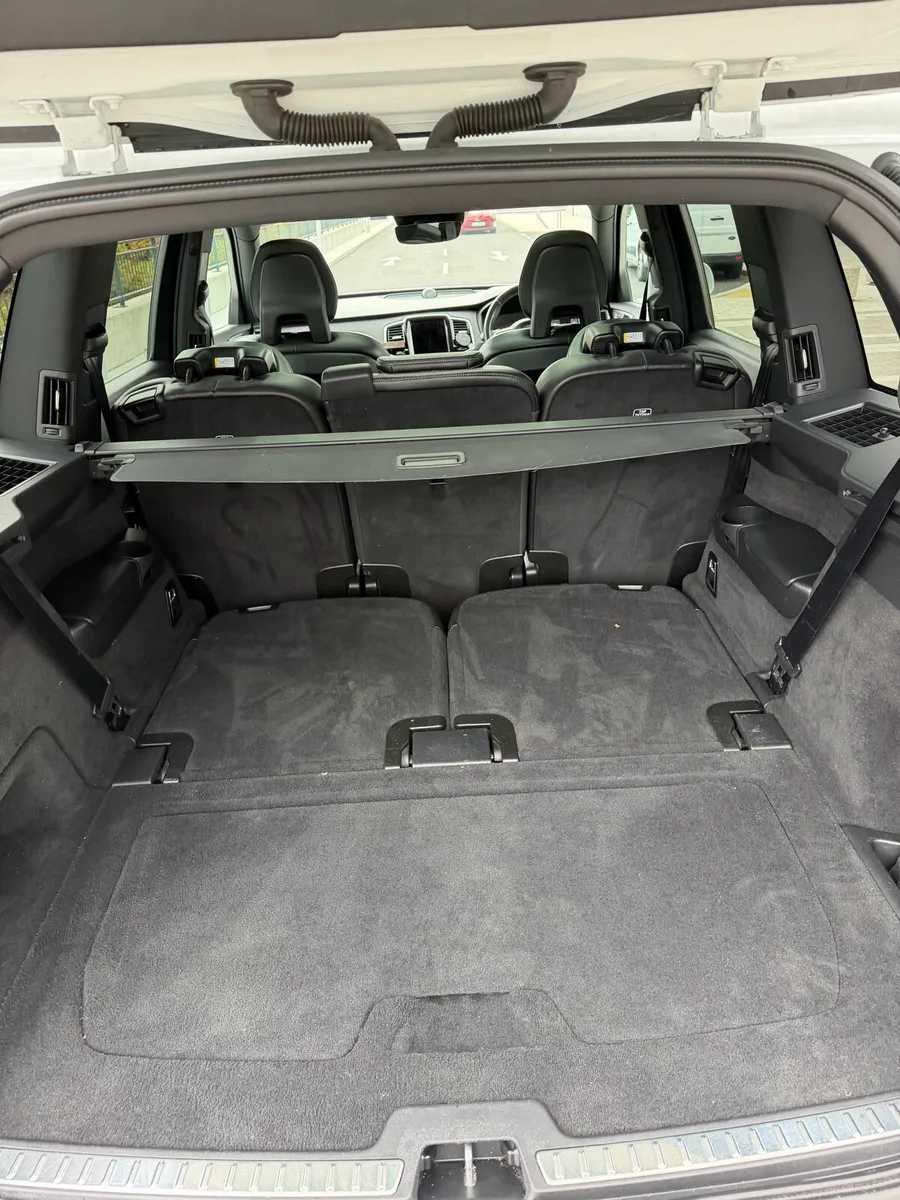 Volvo XC90 T8 R Design 7 Seater. FSH. Immaculate. - Image 6