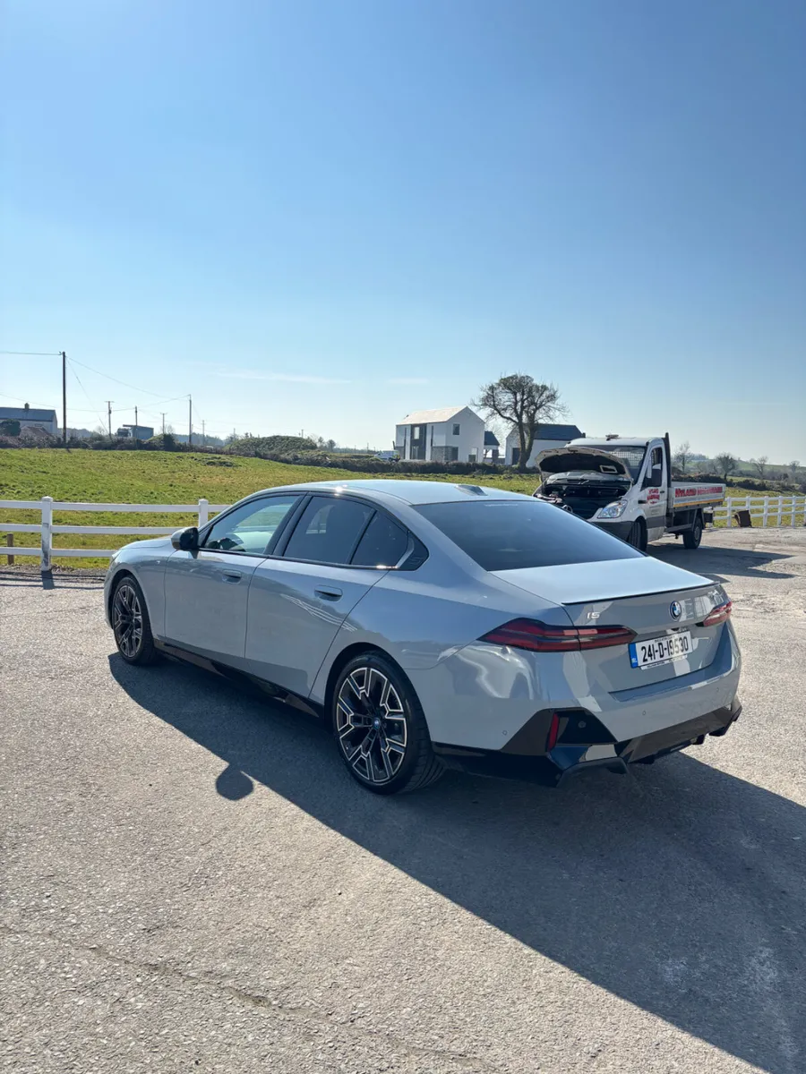 BMW i5 2024 Msport Pro - Image 5