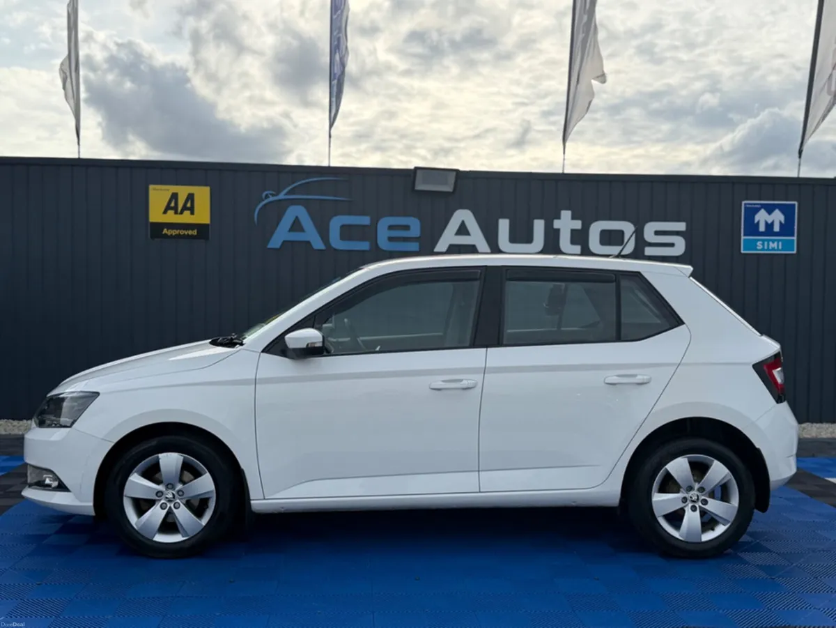 Skoda Fabia AMBITION - 1.0L PETROL - MANUAL - 12M - Image 4