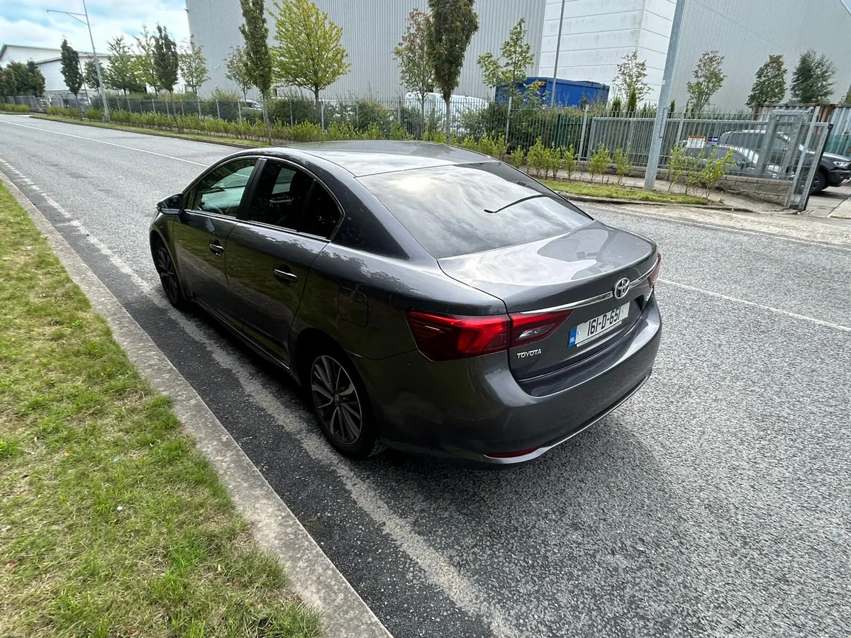 Toyota Avensis 2016 - Image 5