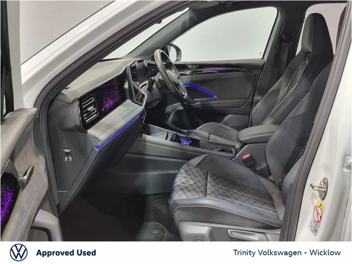 Volkswagen Tiguan ** R-LINE ED 75 ** 2.0TDI *** DS - Image 4