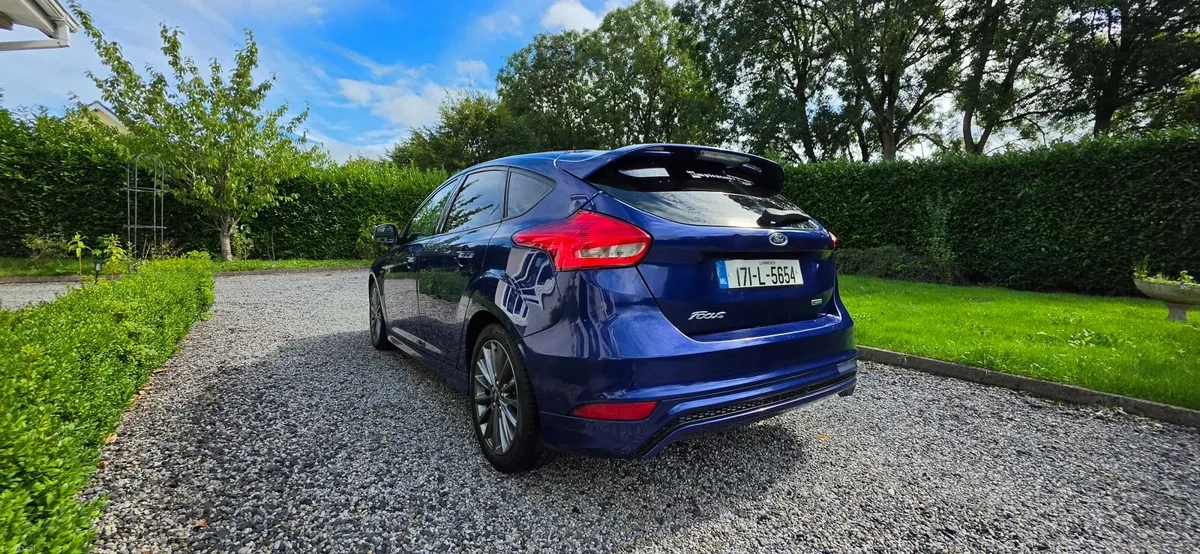 2017 Ford Focus 1.0L ST Line EcoBoost Petrol - Image 3