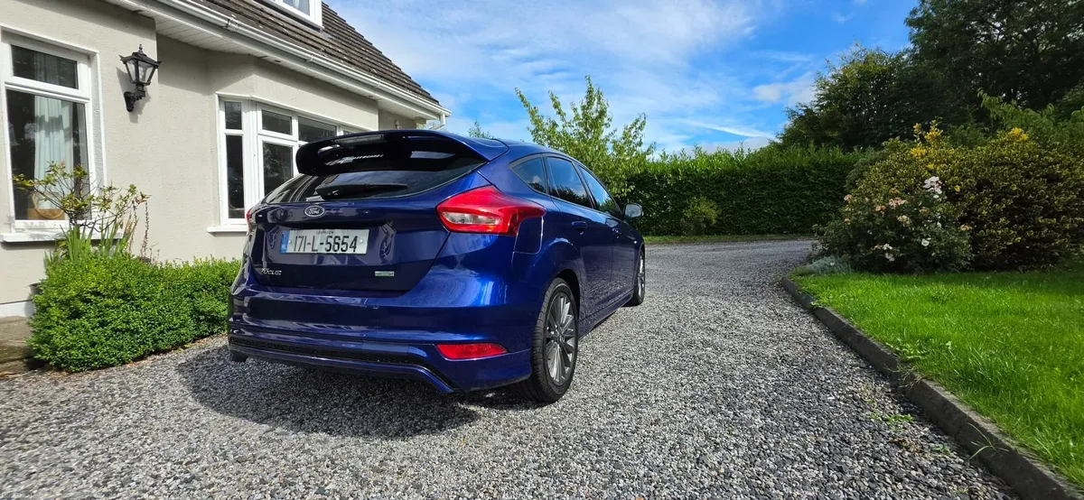 2017 Ford Focus 1.0L ST Line EcoBoost Petrol - Image 4