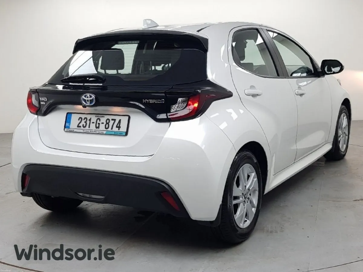 Toyota Yaris 1.5 Hybrid 5Dr Luna - Image 2