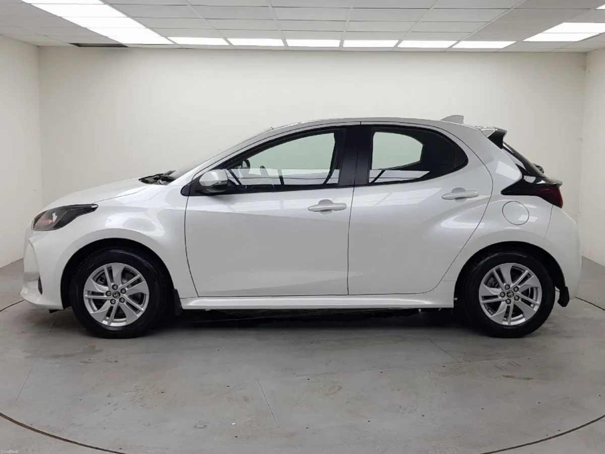 Toyota Yaris 1.5 Hybrid 5Dr Luna - Image 5