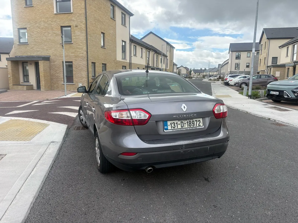 2013 Renault Fluence automatic - Image 3