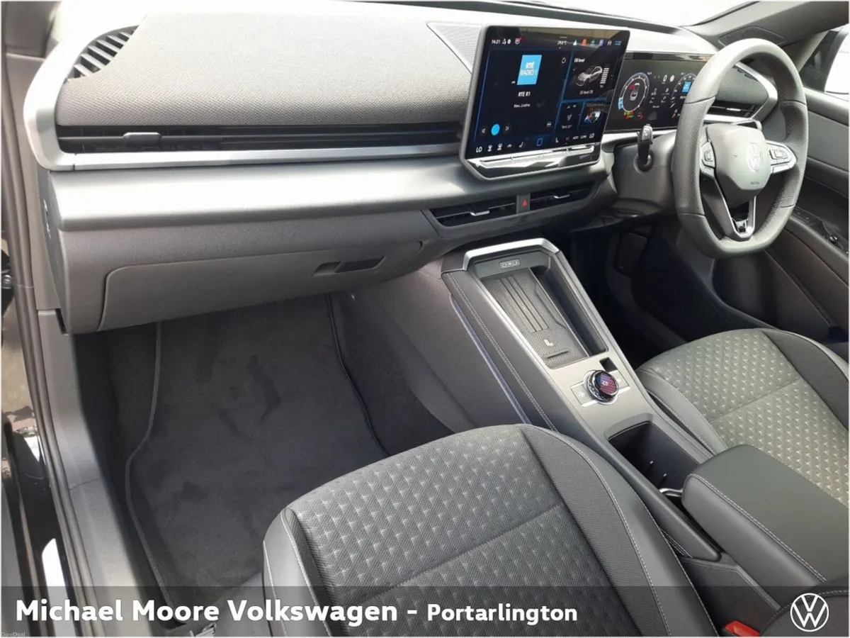Volkswagen T-Roc R-LINE 1.5TSI 150HP MHEV - Image 4