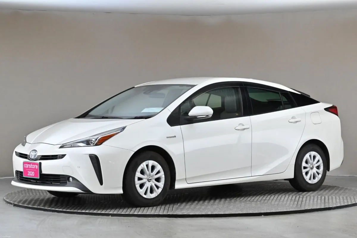 Toyota Prius 1.8 HYBRID **BI-TONE INTERIOR**REVERS - Image 4