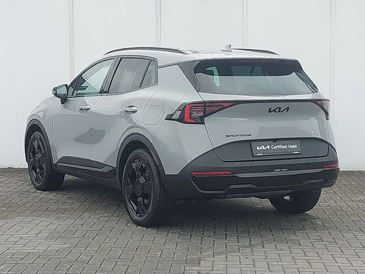 Kia Sportage DEMO 262 Black Edition PLUG IN HYBRID - Image 2