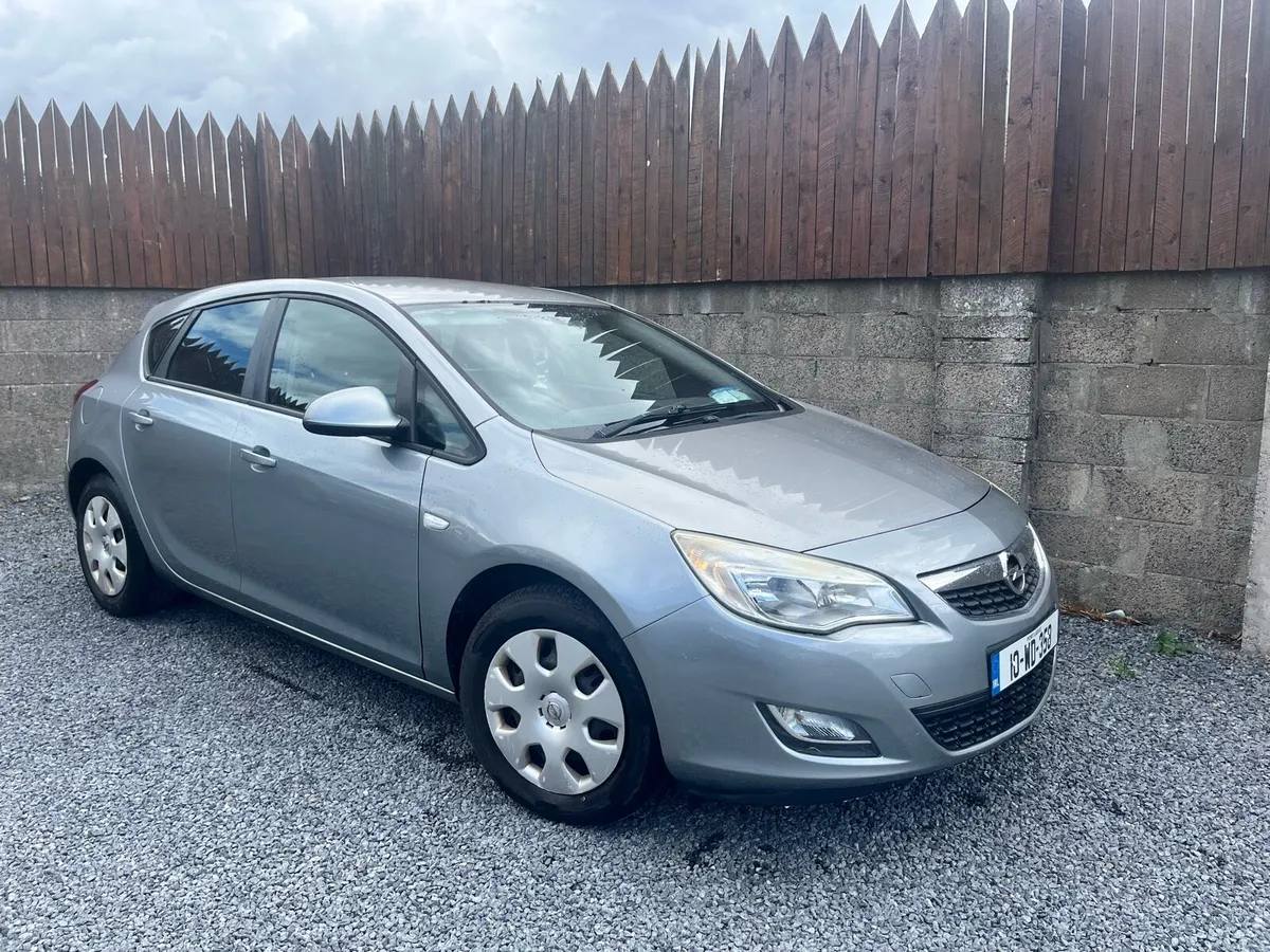 Opel Astra - Image 1