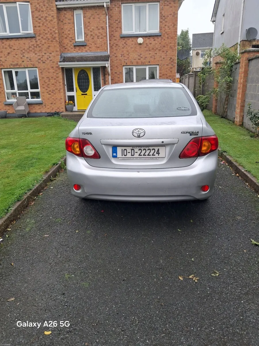 Toyota Corolla 2010 - Image 2