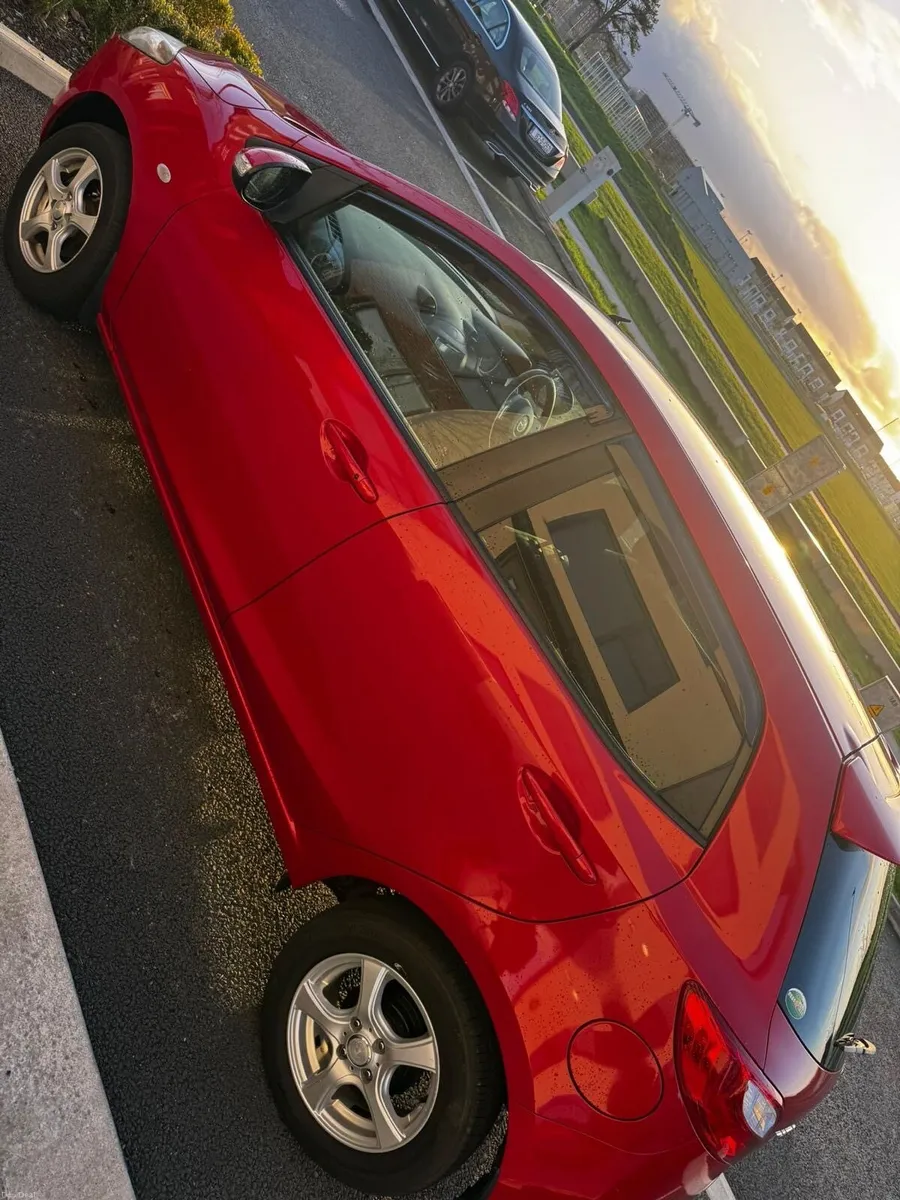 Mazda Demio 1.3 Automatic — €5,750 - Image 1