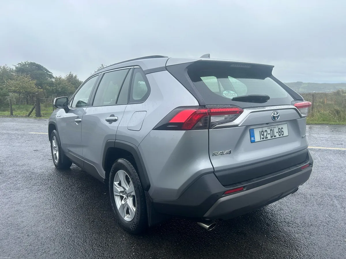 Toyota Rav 4 Hybrid Luna 2WD - Image 6