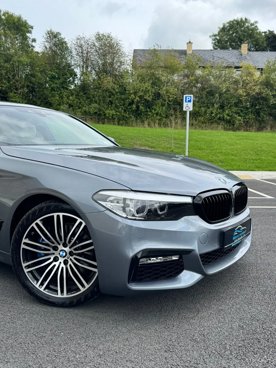 BMW 5-Series 2017 - Image 2