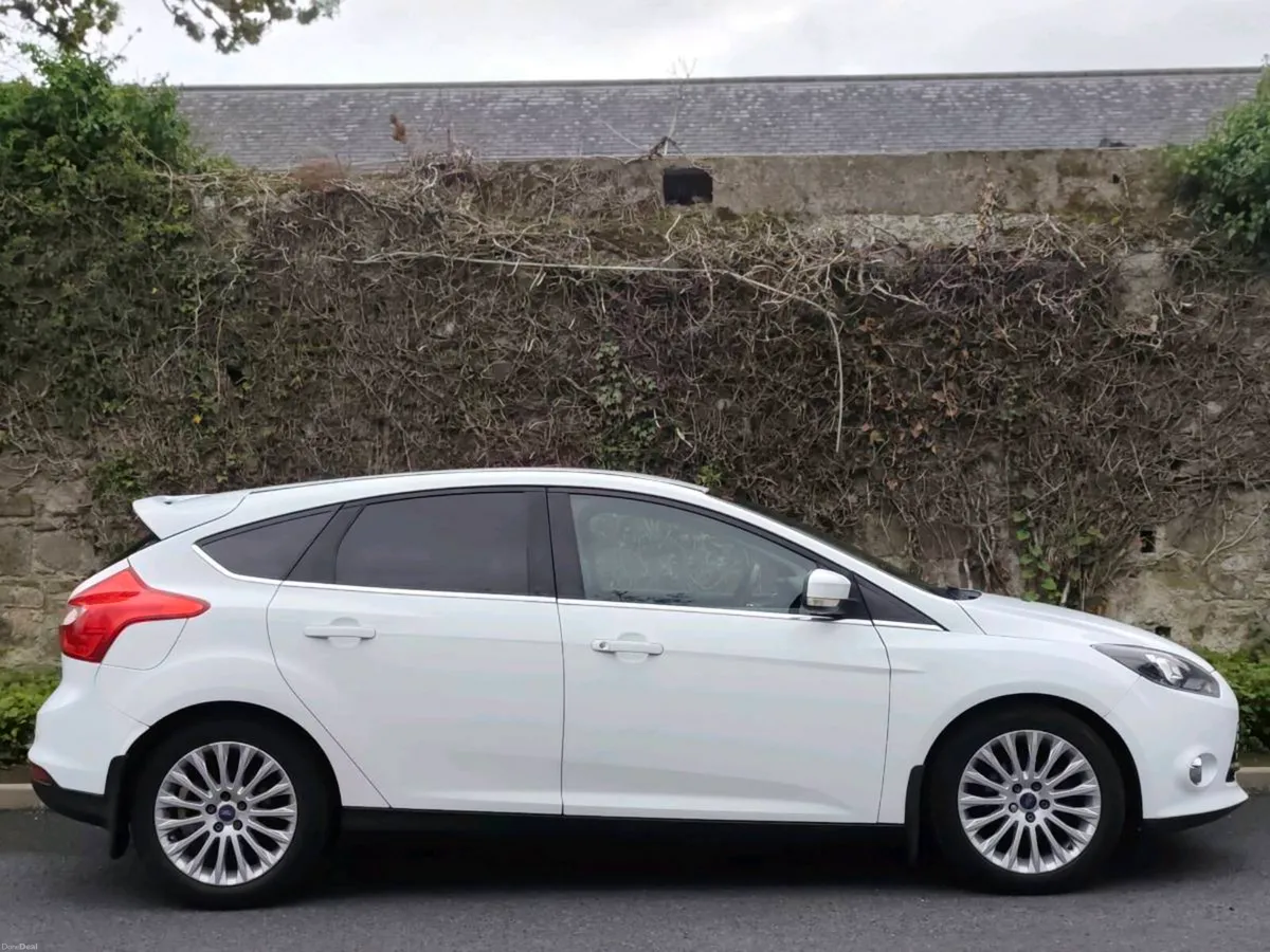 Ford Focus Titanium Full Ford Service History - Image 2