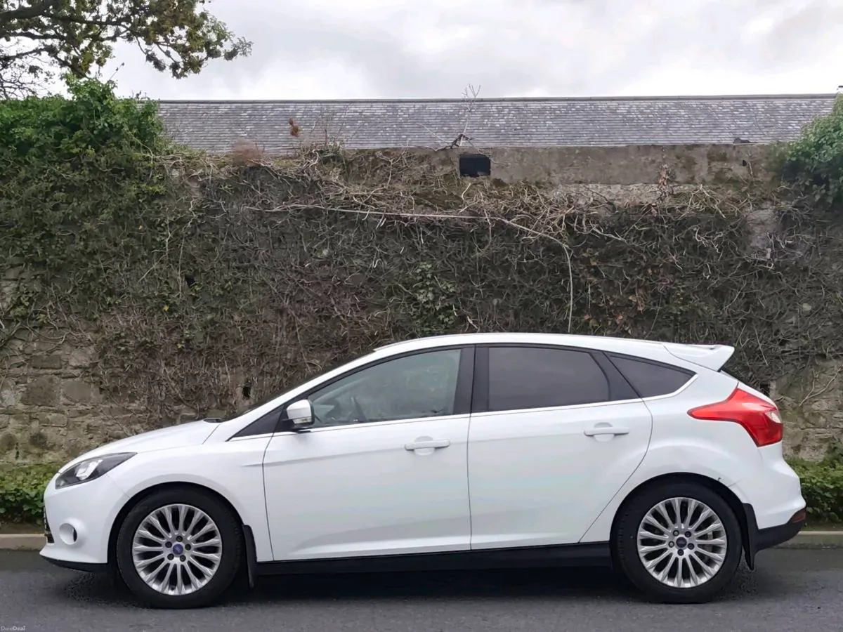 Ford Focus Titanium Full Ford Service History - Image 5