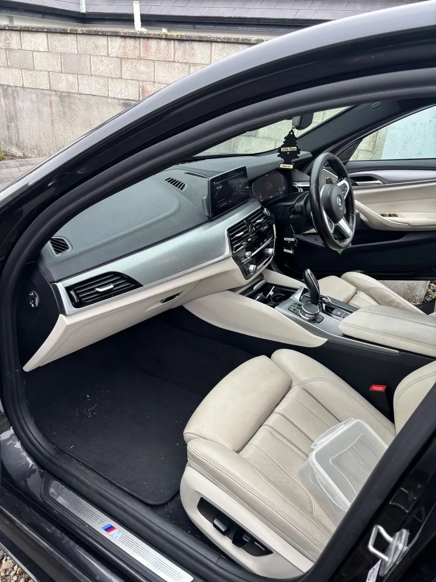 BMW 5-Series 2020 - Image 5