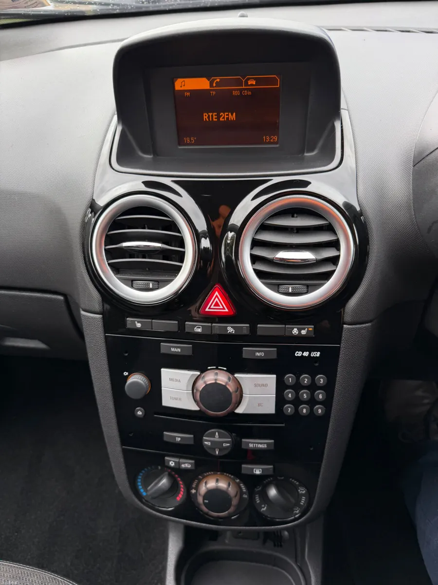2014 Vauxhall Corsa 1.3 Diesel - Image 4