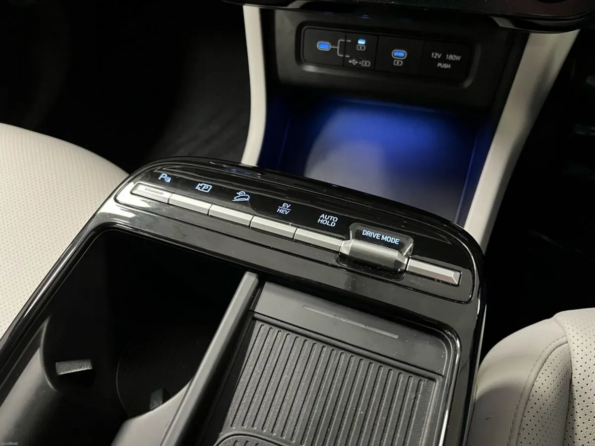 Hyundai Tucson Ultimate 1.6T-GDi PHEV 253BHP - HUG - Image 4