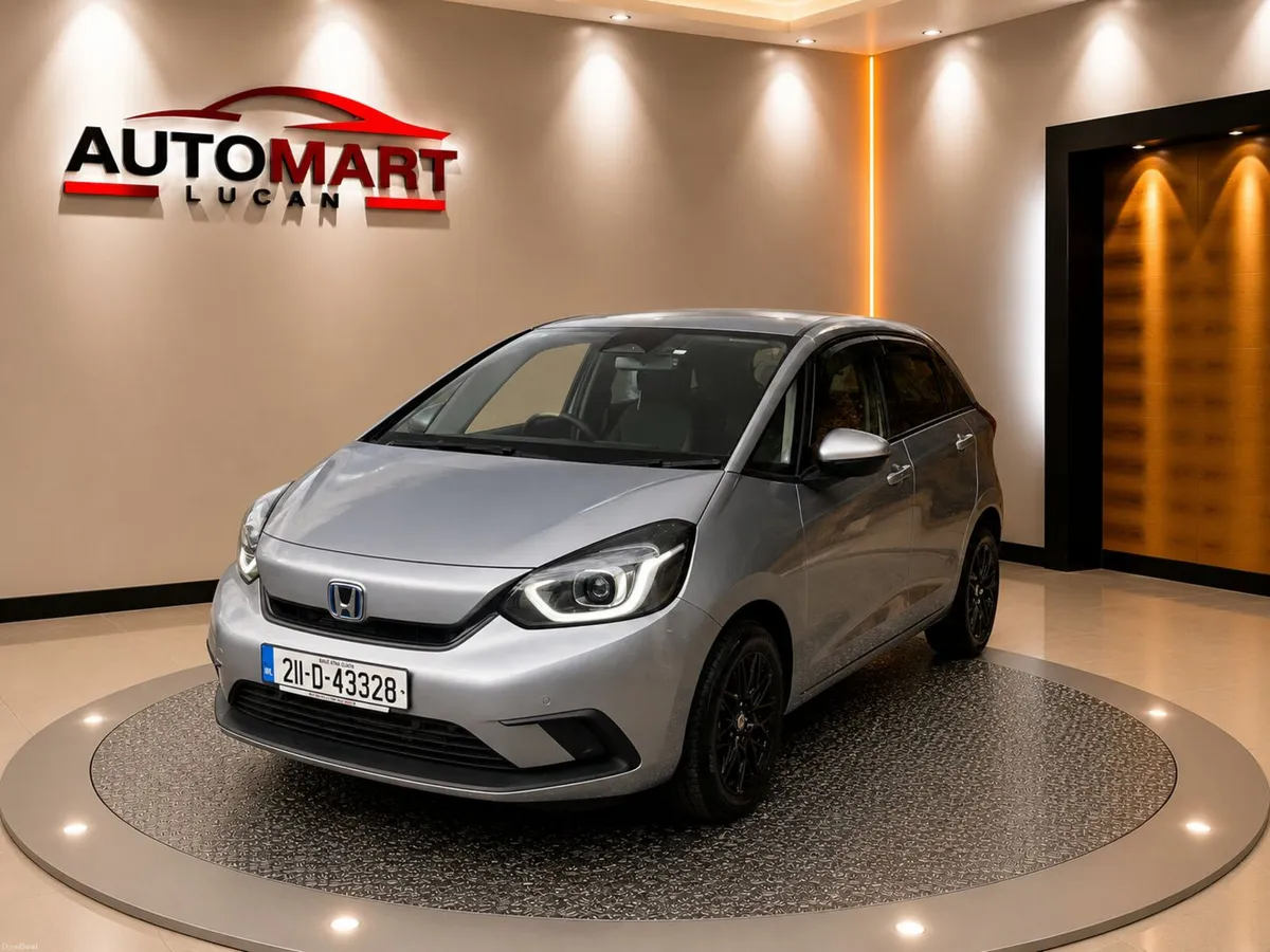 Honda Fit 2021  1.5 HYBRID 57K KM ONLY - Image 3