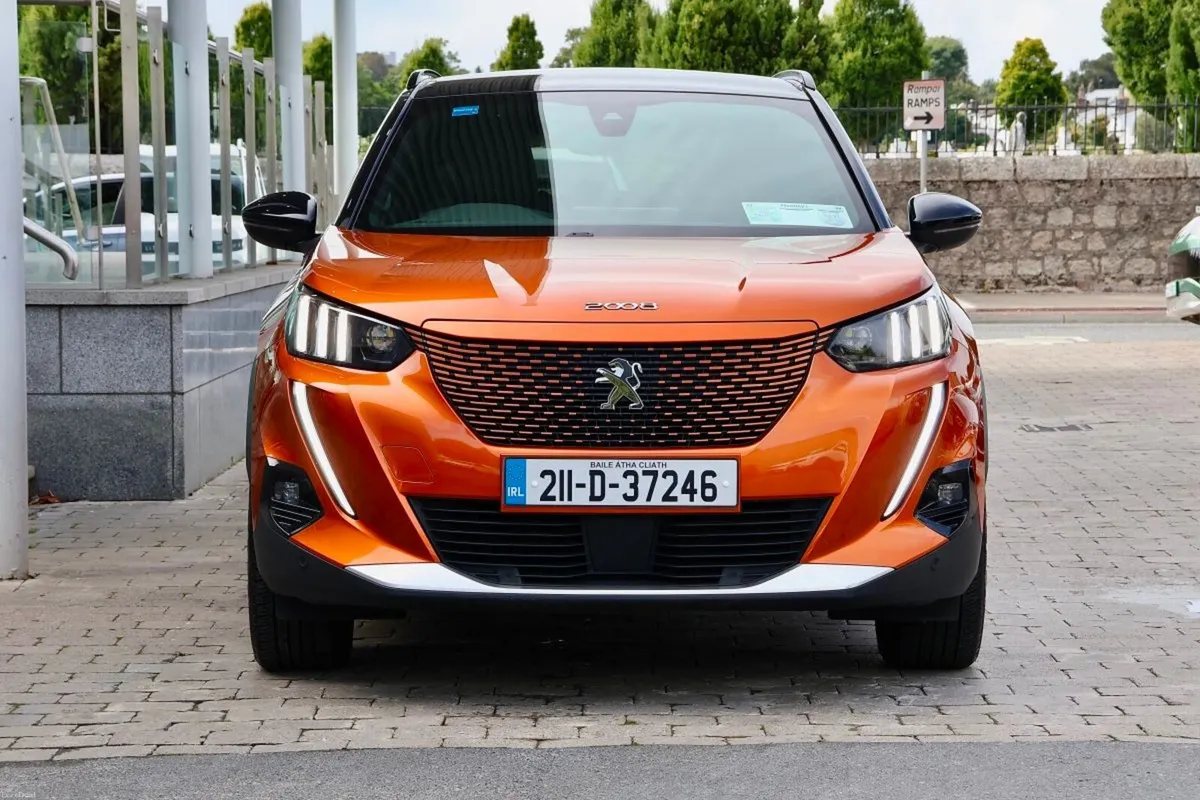 Peugeot 2008 Electric 136 bhp (50 kWh) GT - Image 3