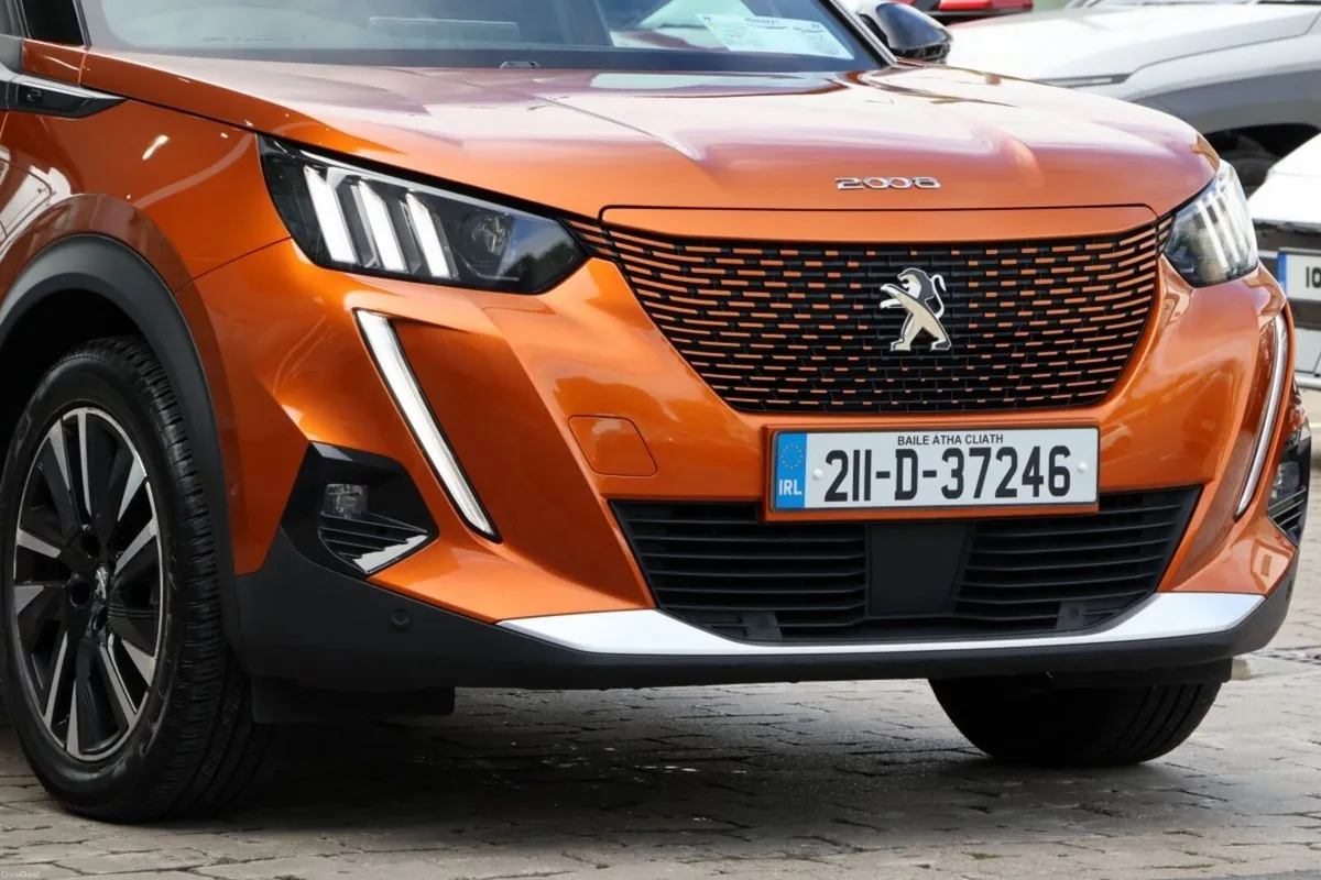 Peugeot 2008 Electric 136 bhp (50 kWh) GT - Image 5
