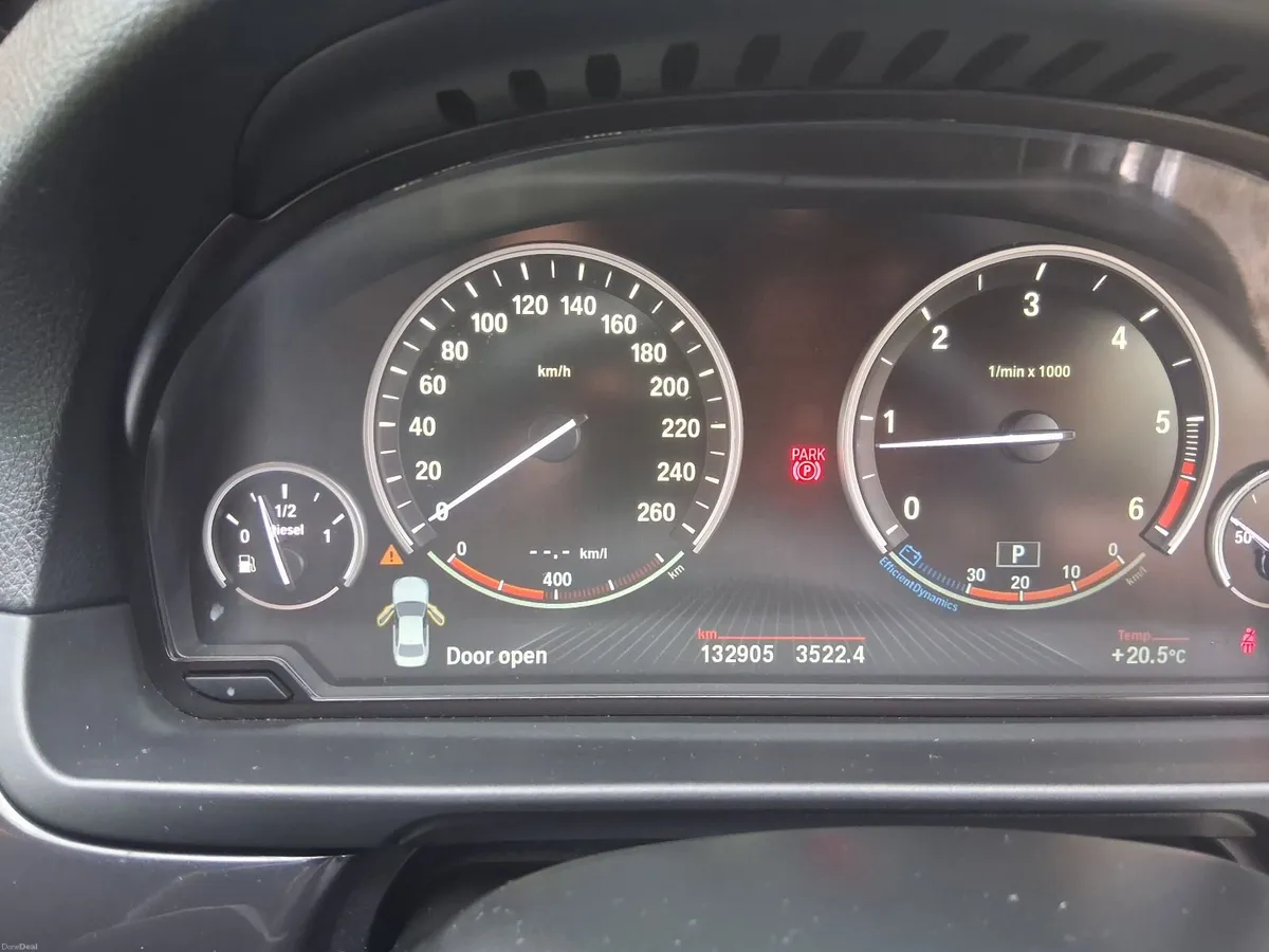 BMW 5-Series 2015 - Image 3