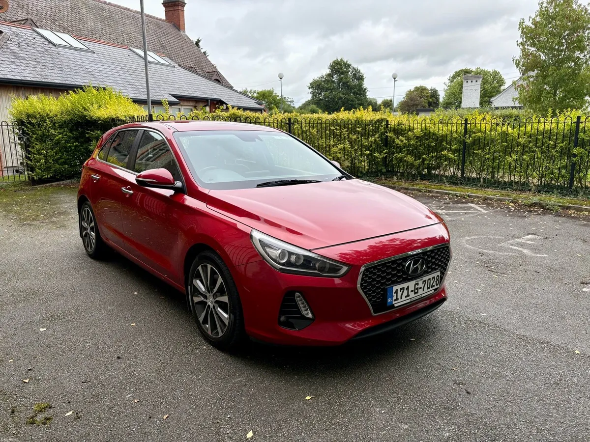 17 HYUNDAI I30 1.6 DIESEL PREMIUM NCT AND TAX - Image 3