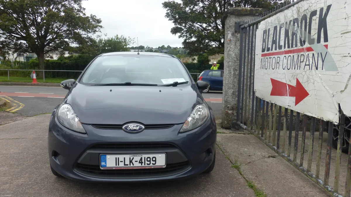 Ford Fiesta 2011 - Image 2