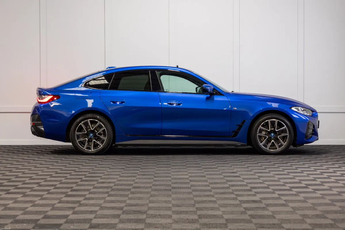 222 BMW i4 eDrive40 M-Sport - Image 6