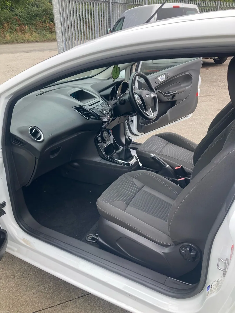 Ford fiesta zetec 1.0L petrol - Image 6