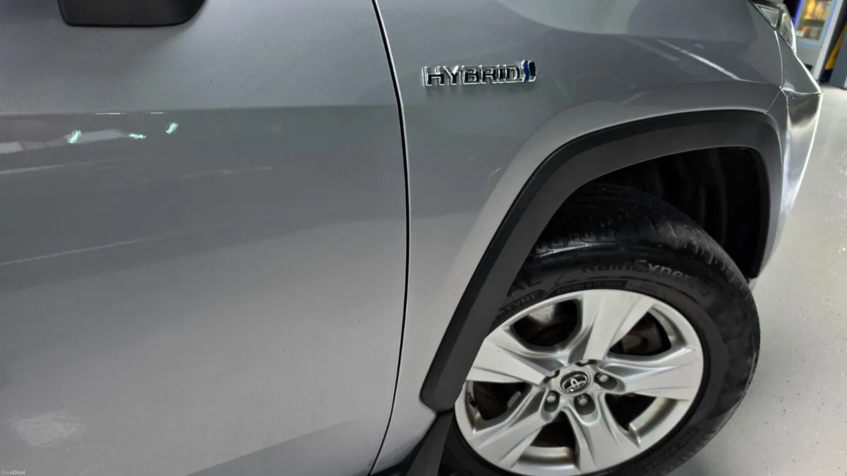 🔥 2019 Toyota RAV4 2.5 Hybrid Luna Automatic - Image 6