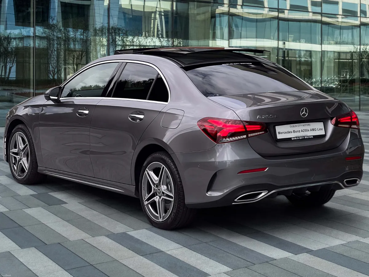 Mercedes Benz A250e AMG-Line Sedan *5k km&Panroof - Image 5