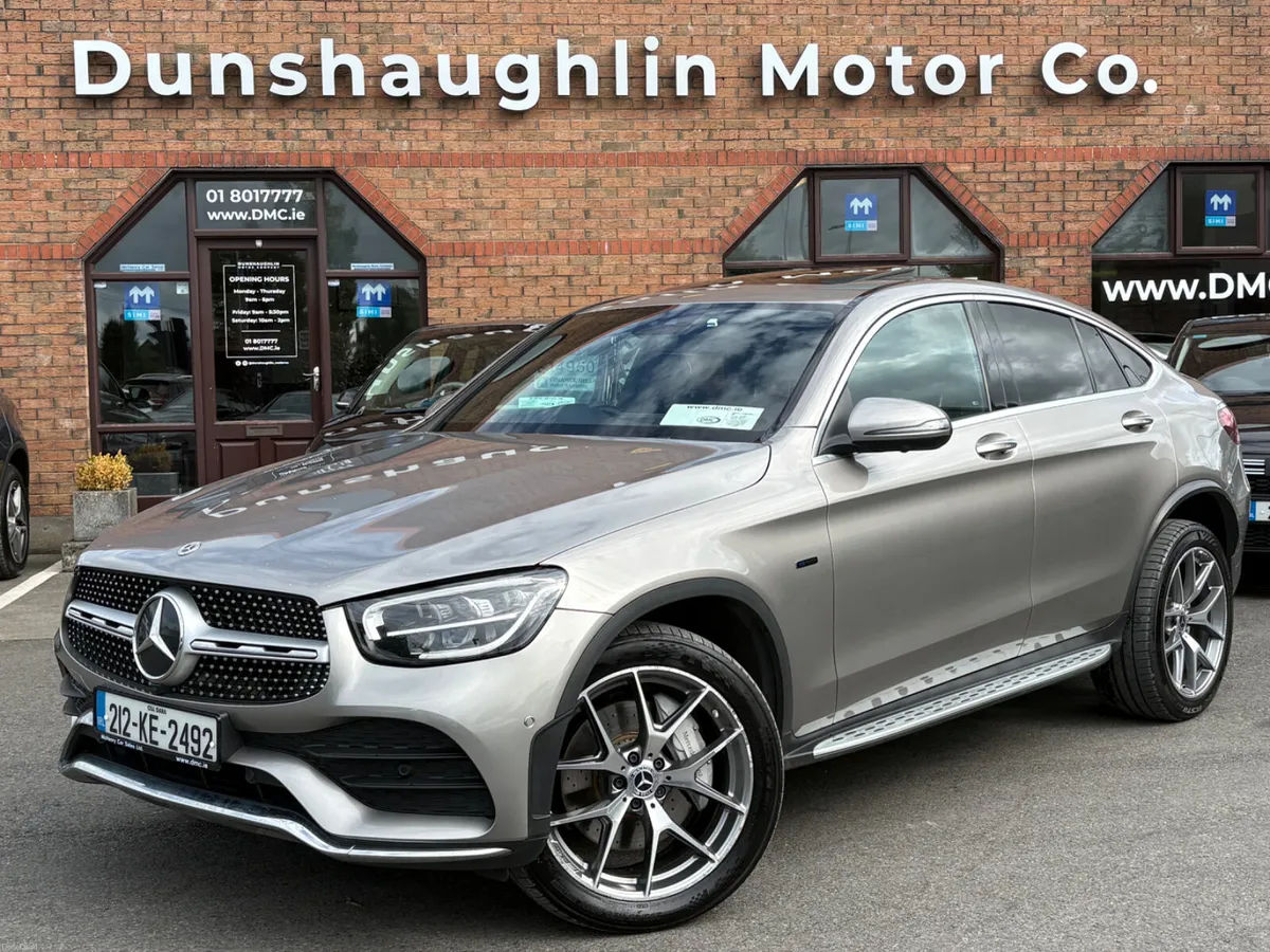 212 Mercedes-Benz GLC300 DE AMG Line PREM+ 4Matic - Image 1