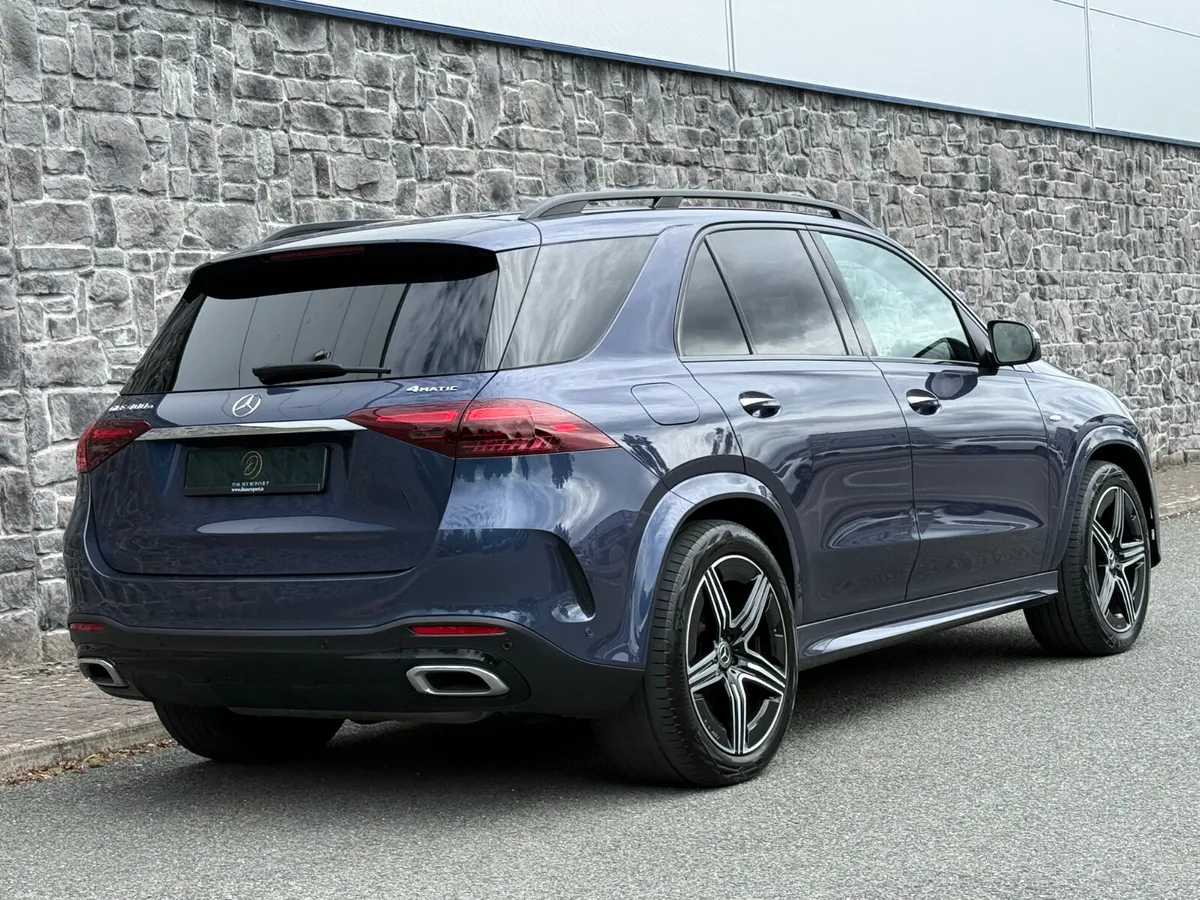 2025 Mercedes Benz GLE 400e 4Matic Urban AMG - Image 2