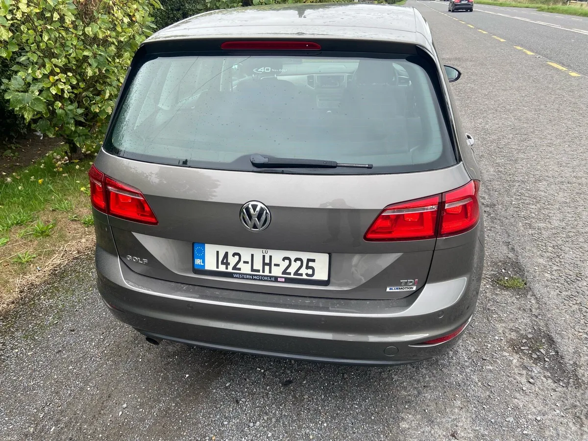 Golf sportsvan  low km new nct 11/27 - Image 4