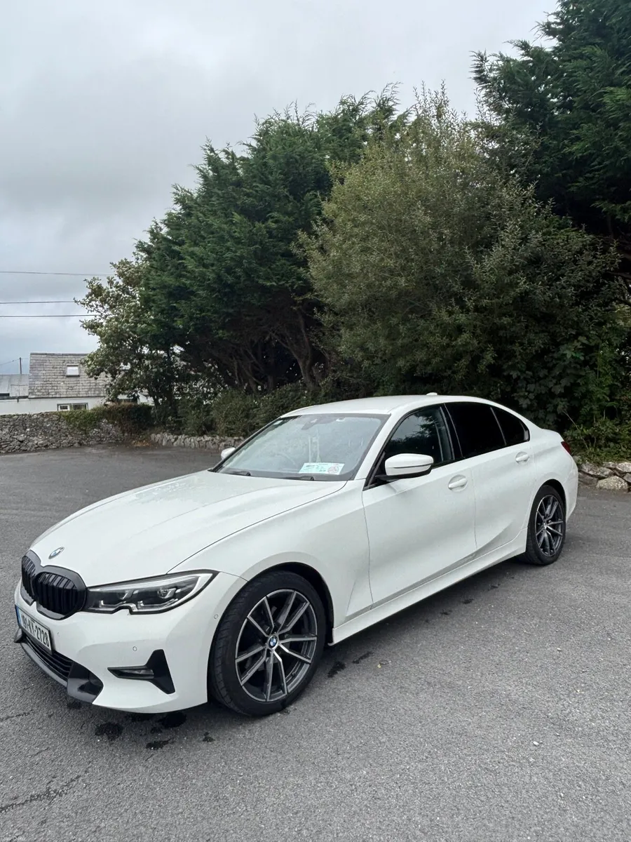 BMW 3-Series 2019 - Image 5