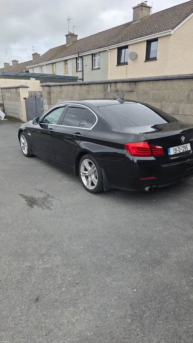 BMW 5-Series 2013 - Image 2