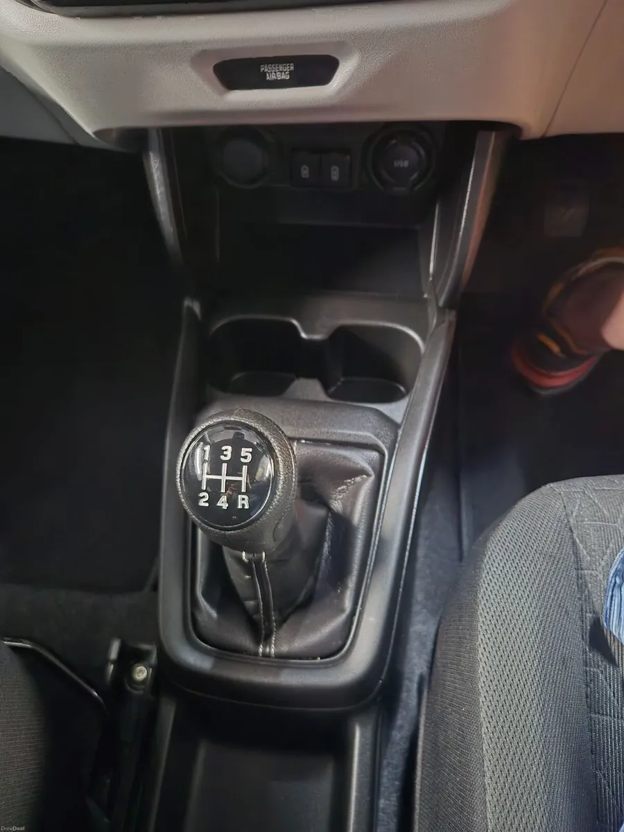 Suzuki Swift 2026 - Image 2