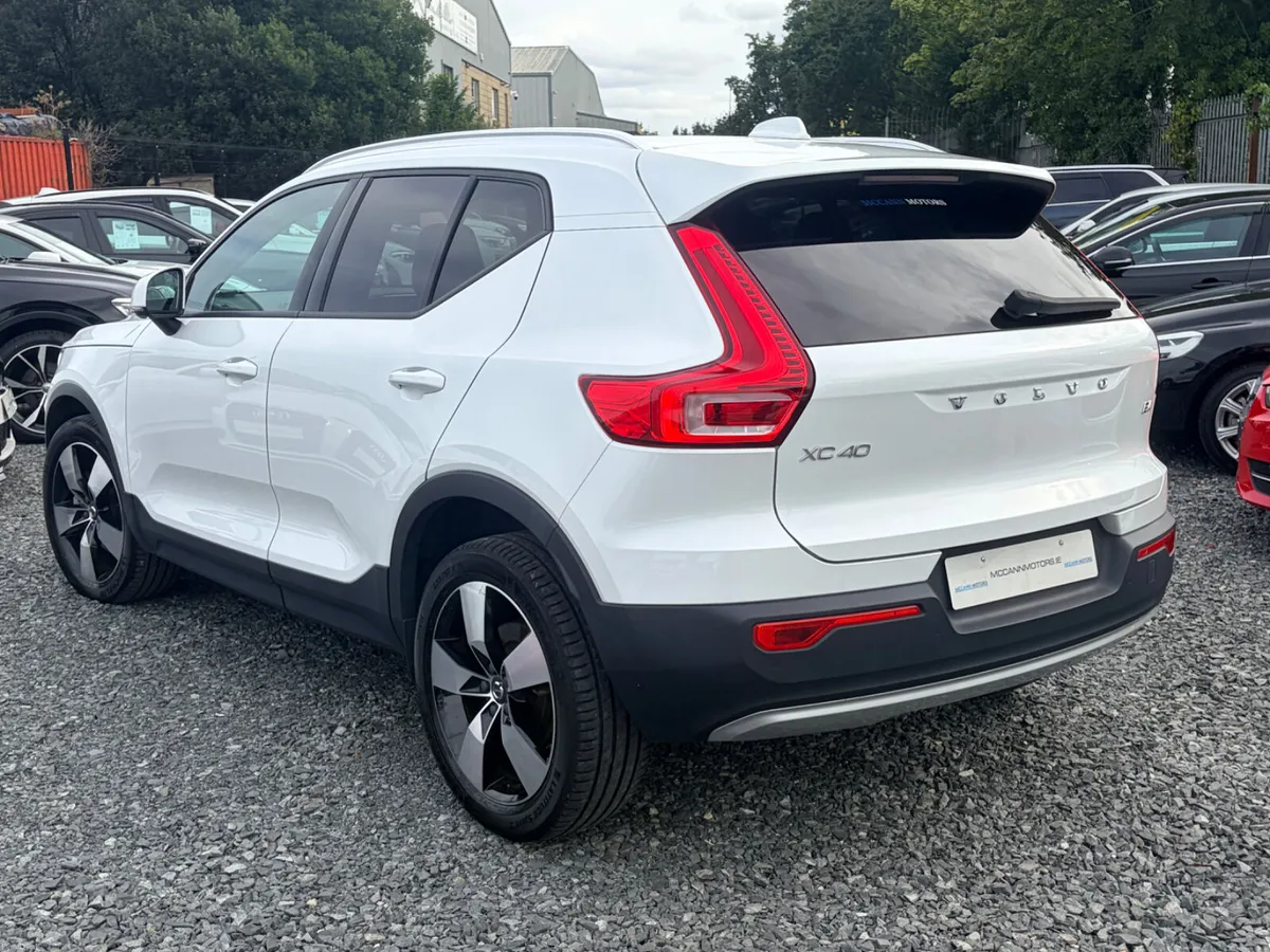 2020 VOLVO XC40 2.0B4 MOMENTUM AUTO FULLY LOADED - Image 5