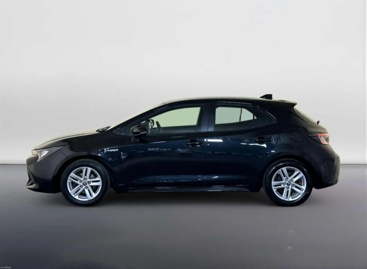 212 Toyota Corolla Hybrid Hatch. Low kilometres - Image 1