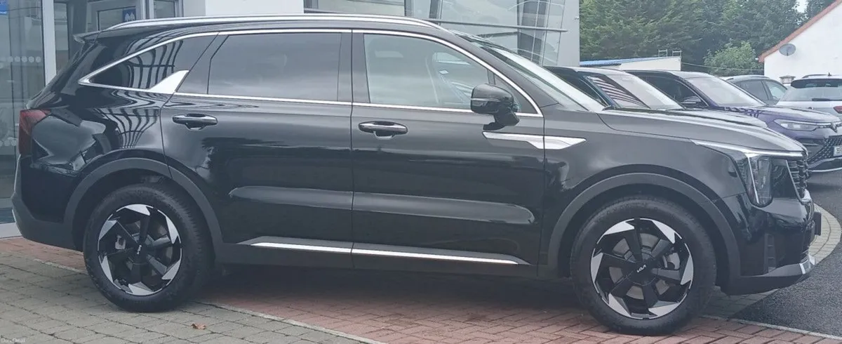 Kia Sorento 2.2 Diesel **7 SEATER, AUTOMATIC, LEAT - Image 2