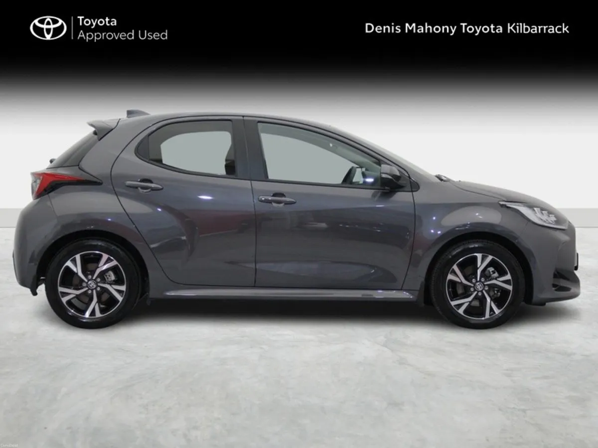 Toyota Yaris Hybrid 115 L-SPORT - Image 3