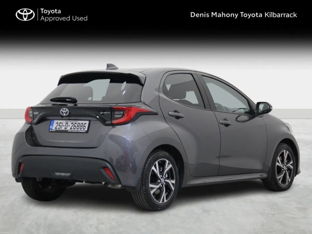 Toyota Yaris Hybrid 115 L-SPORT - Image 2