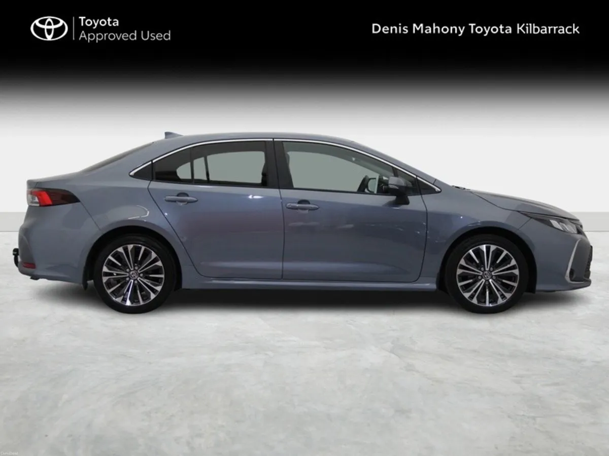 Toyota Corolla LUNA SPORT SALOON 4DR - Image 3
