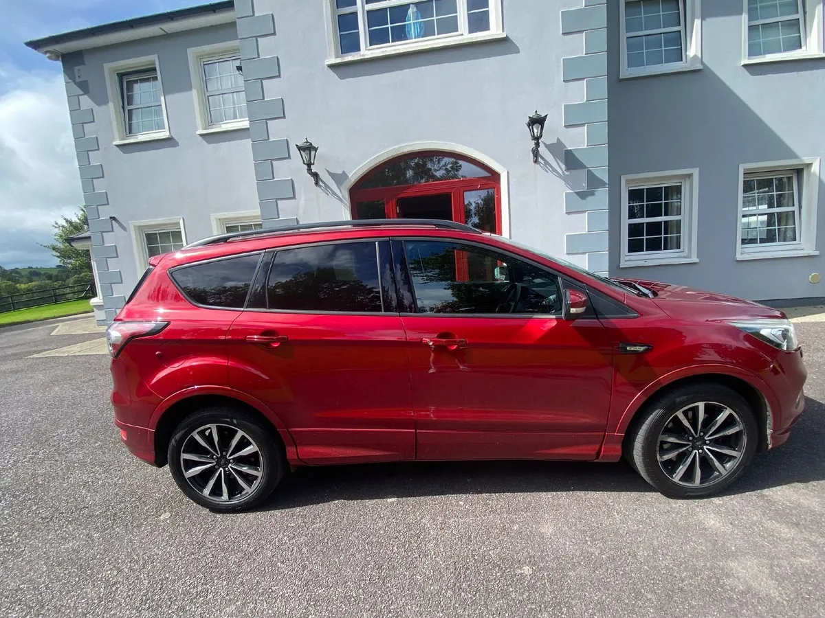 Ford Kuga 2018 ST line, heated seats & Sun Roof. - Image 6