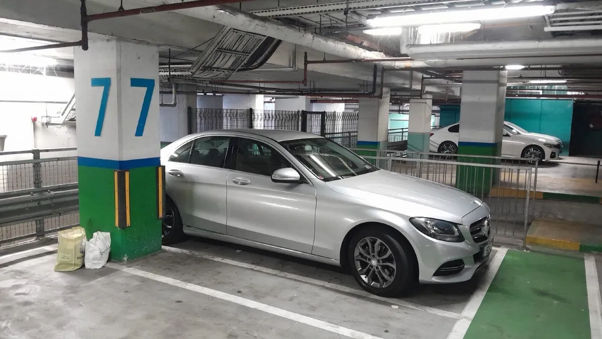 Mercedes-Benz C-Class 2015 - Image 3
