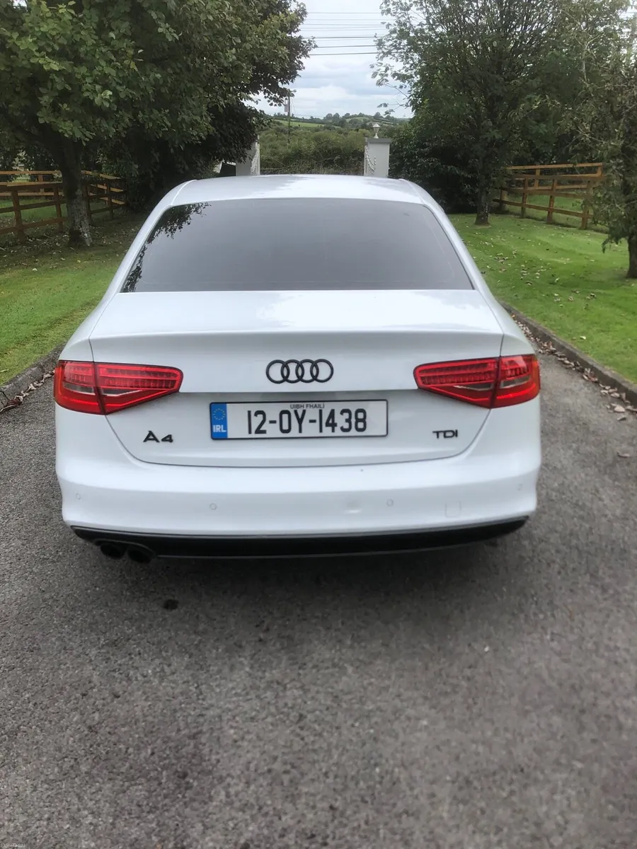 2012 Audi A4 2.0 TDI S-line black edition - Image 6
