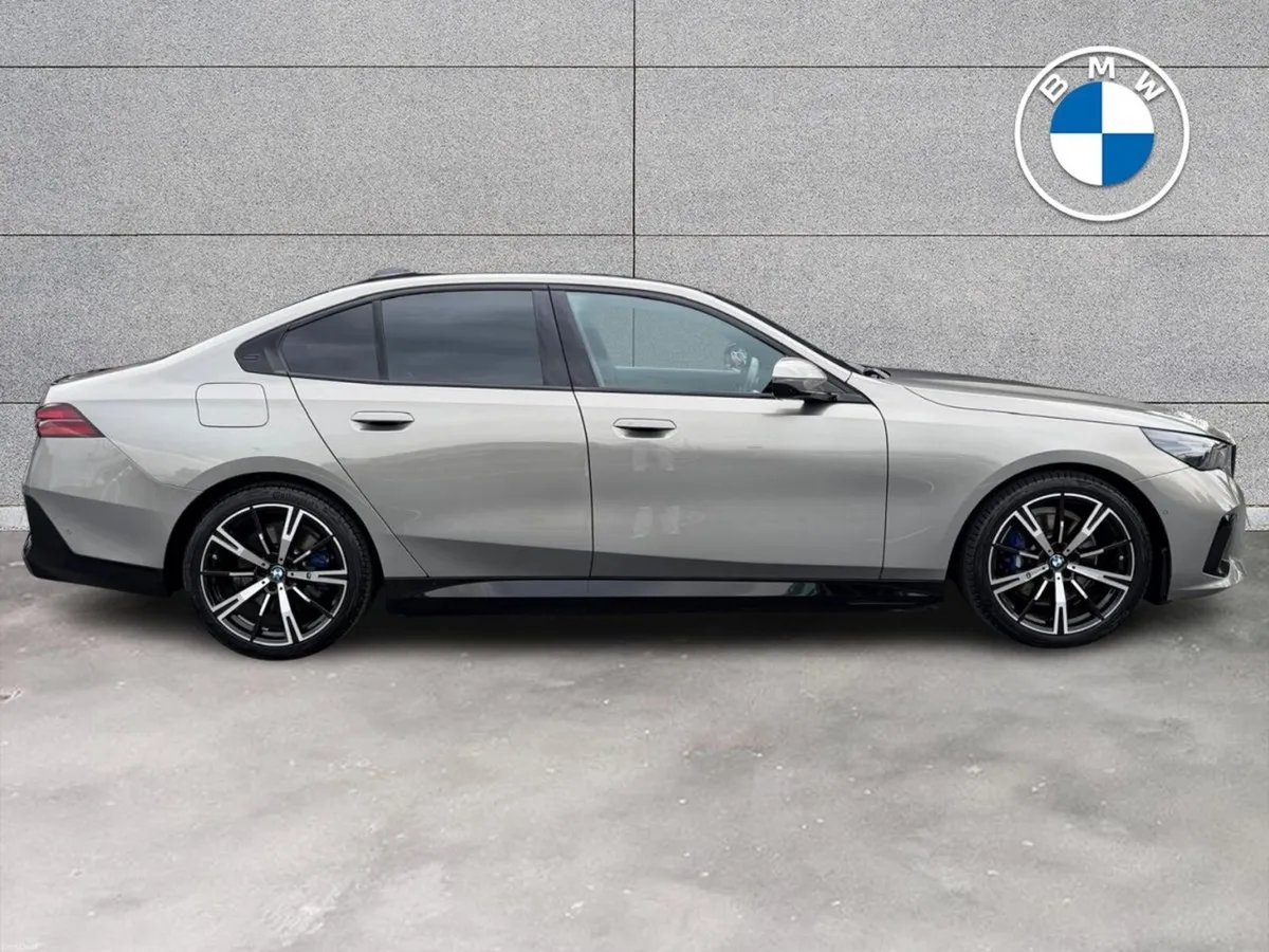 BMW 5-Series 530e M Sport Pro Saloon - Image 3